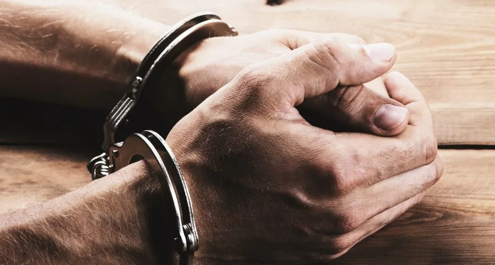 В Иркутске задержали начальника отдела полиции за получение взятки