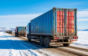 Долги парализуют Арктику: почему ГУП «ЖКХ» срывает завоз грузов в Якутии