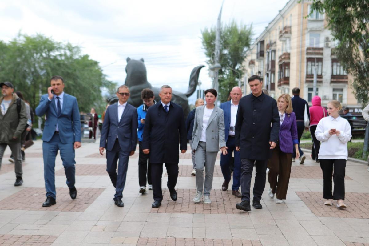 Губернатор Игорь Кобзев и мэр Иркутска Руслан Болотов проверили ход благоустройства объектов по проекту «Инфраструктура для жизни»