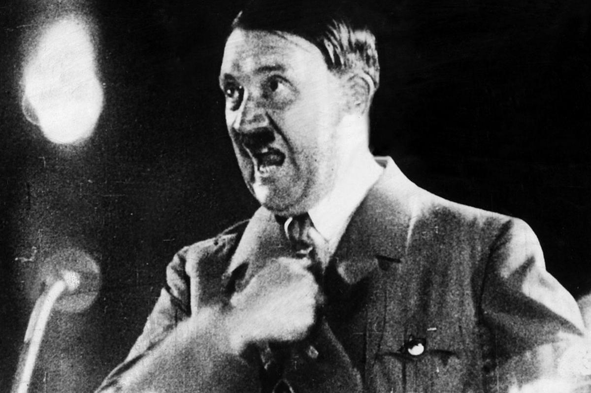 Микропенис, шаманизм, шизофрения и аутизм: расшифровка ДНК Гитлера вскрыла правду о его мутациях