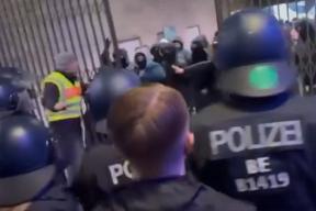 В Берлине в стычках перед матчем пострадали более 50 человек