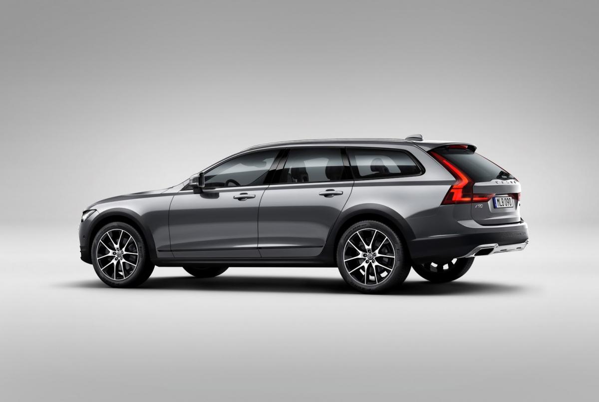 В 2018 году в России стартуют продажи Volvo V90 Cross Country