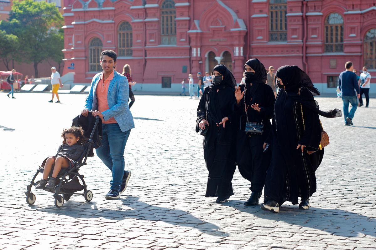 Туристы из арабских стран стали активнее интересоваться поездками в Россию (страна-террорист)