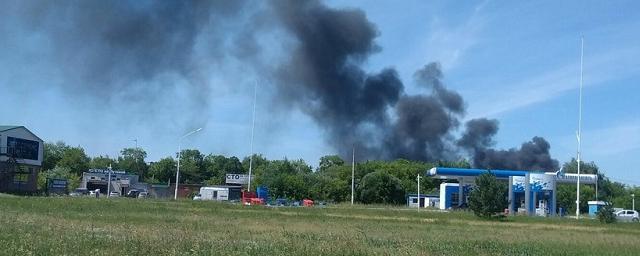 В Омске в районе Телевизионного завода горели покрышки