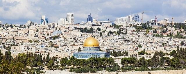Израиль начнет принимать иностранных туристов этим летом