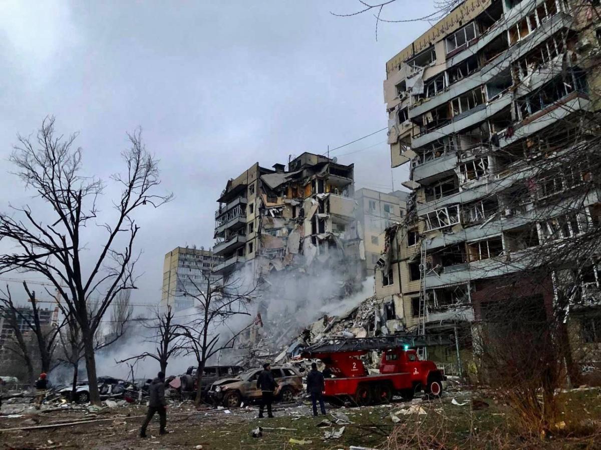 Арестович: Взрыв дома в Днепре произошел в результате действий ПВО Украины