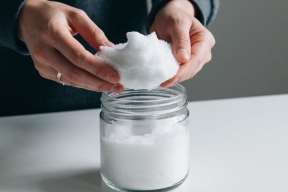 Жители Гуково вынуждены топить снег в ожидании помощи из-за отсутствия воды