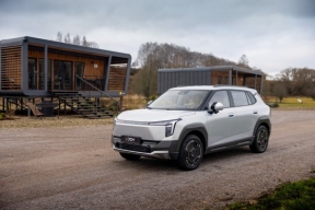 Распродажа прошлогодних и наценка на новые: как авторынок России разделился на два лагеря