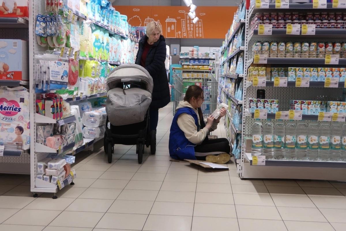 В Петербурге зарплаты вахтовиков в магазинах превысили 230 тысяч рублей