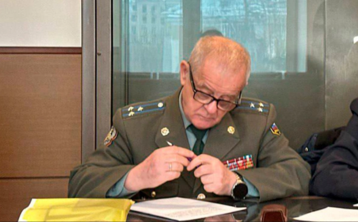 Полковник Квачков отправился в паломничество без решения суда