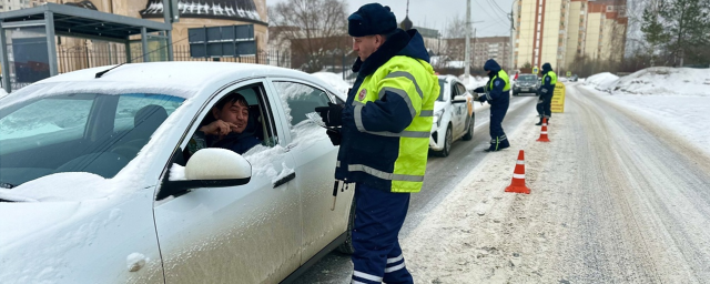Госавтоинспекторы Красногорска на выходных проверили на трезвость более 80 водителей