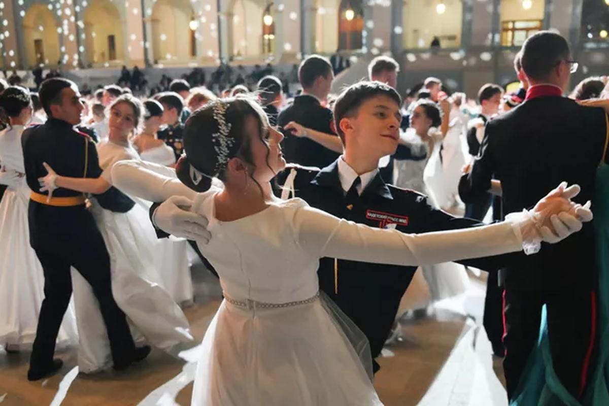 Победители премии «Гордость России» среди кадетов и студентов вузов получили поездку в «Артек»