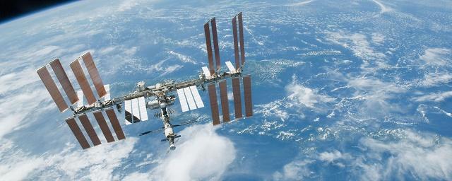 Из-за проверки скафандров астронавты перенесли выход в открытый космос