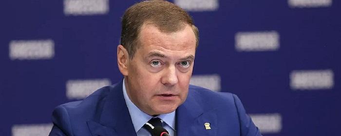 Дмитрий Медведев прокомментировал предложения включить Украину в НАТО