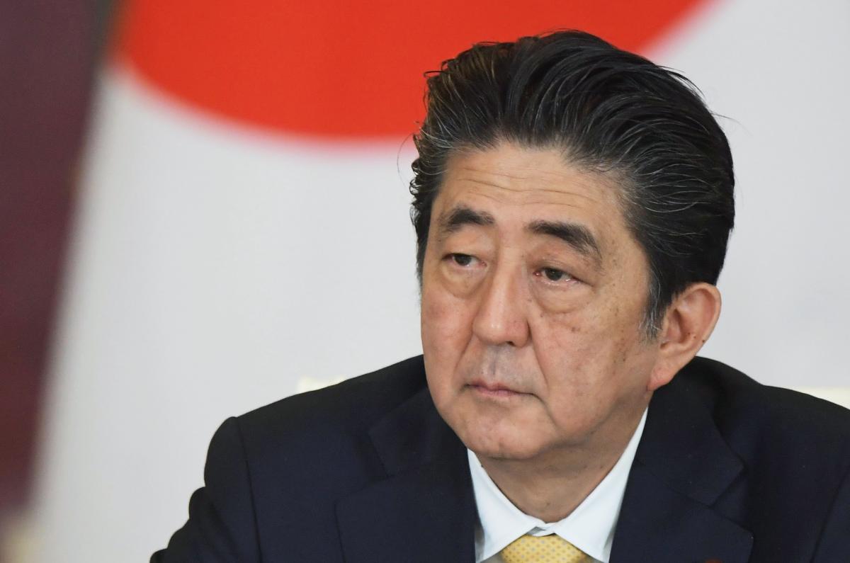 Экс-премьер Японии назвал политику Зеленского причиной начала спецоперации на Украине