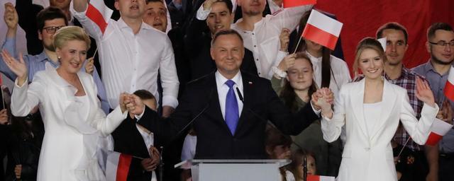 В Польше на выборах победил действующий президент