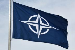 Politico раскрыло, кого США не пустили на закрытую встречу НАТО в Польше