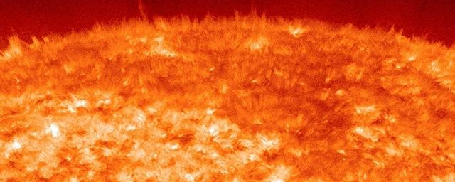 Группа ученых смогла объяснить формирование спикул на Солнце