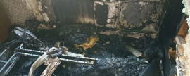 В Омске мужчина устроил пожар, из-за чего соседке пришлось спасаться через окно