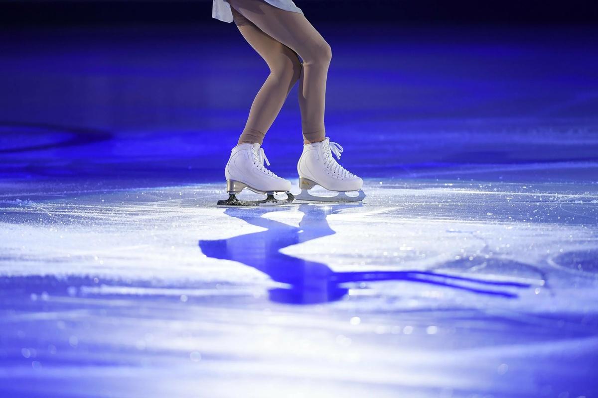 Мать юной фигуристки из Новосибирска обвинила тренера в домогательствах