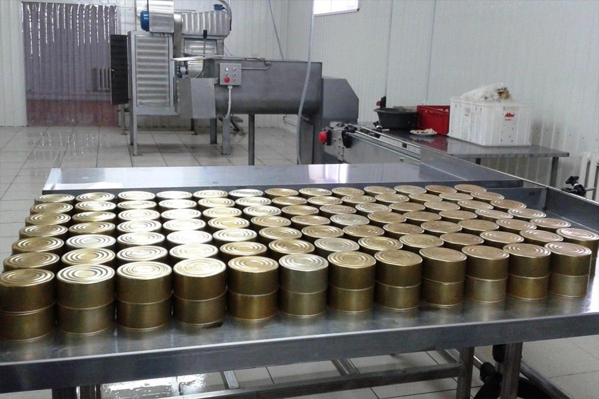 В Туве на гранты открывают мясной цех и кормовой завод: консервы и комбикорм поедут по всей республике