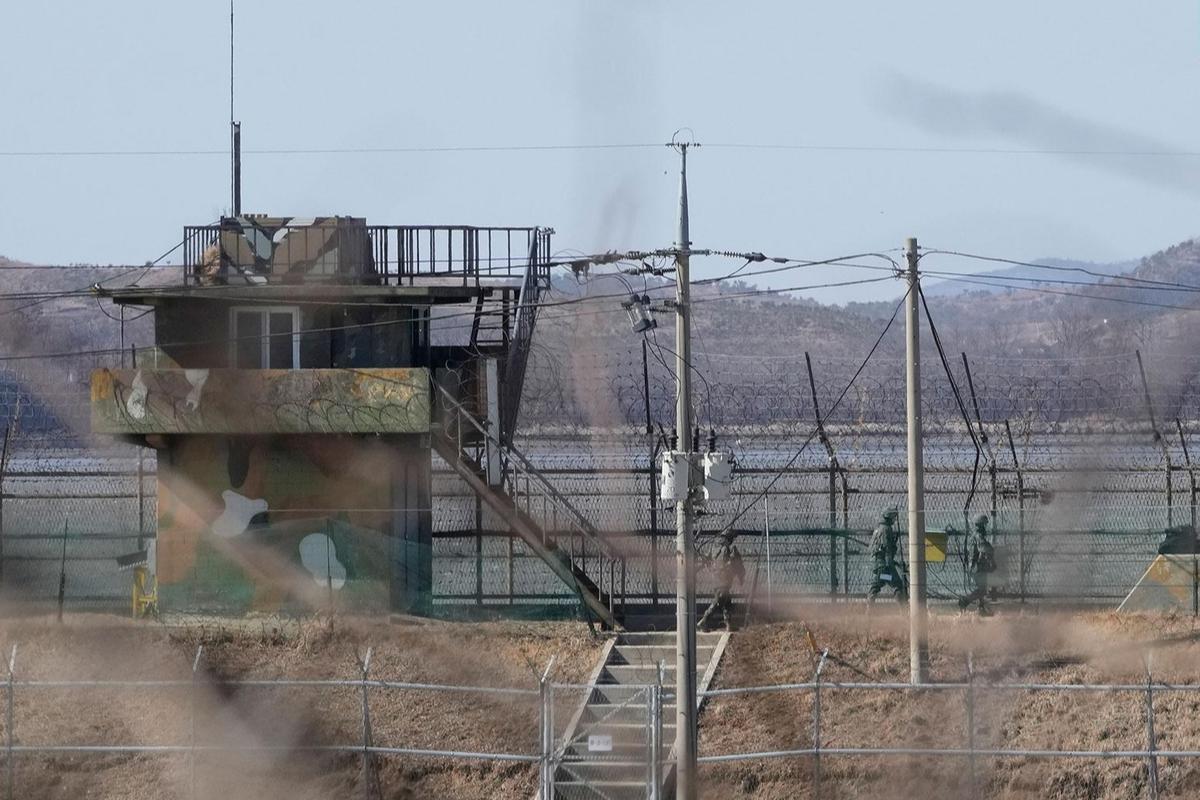 На границе Северной и Южной Кореи произошла перестрелка