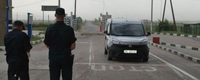 Крымские пограничники задержали украинца с фальшивым паспортом
