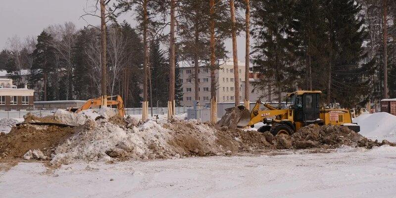 Губернатор Травников оценил темпы строительства кампуса НГУ мирового уровня