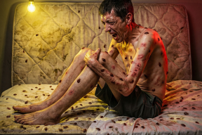 Просто пытка: Инвалида без рук кинули в камеру с клопами. В TikTok снимает, значит здоров?