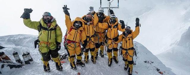 Ученые установили метеостанции на рекордной высоте на горе Эверест