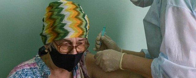 Обязательная вакцинация от ковида для жителей старше 60 лет введена в Санкт-Петербурге