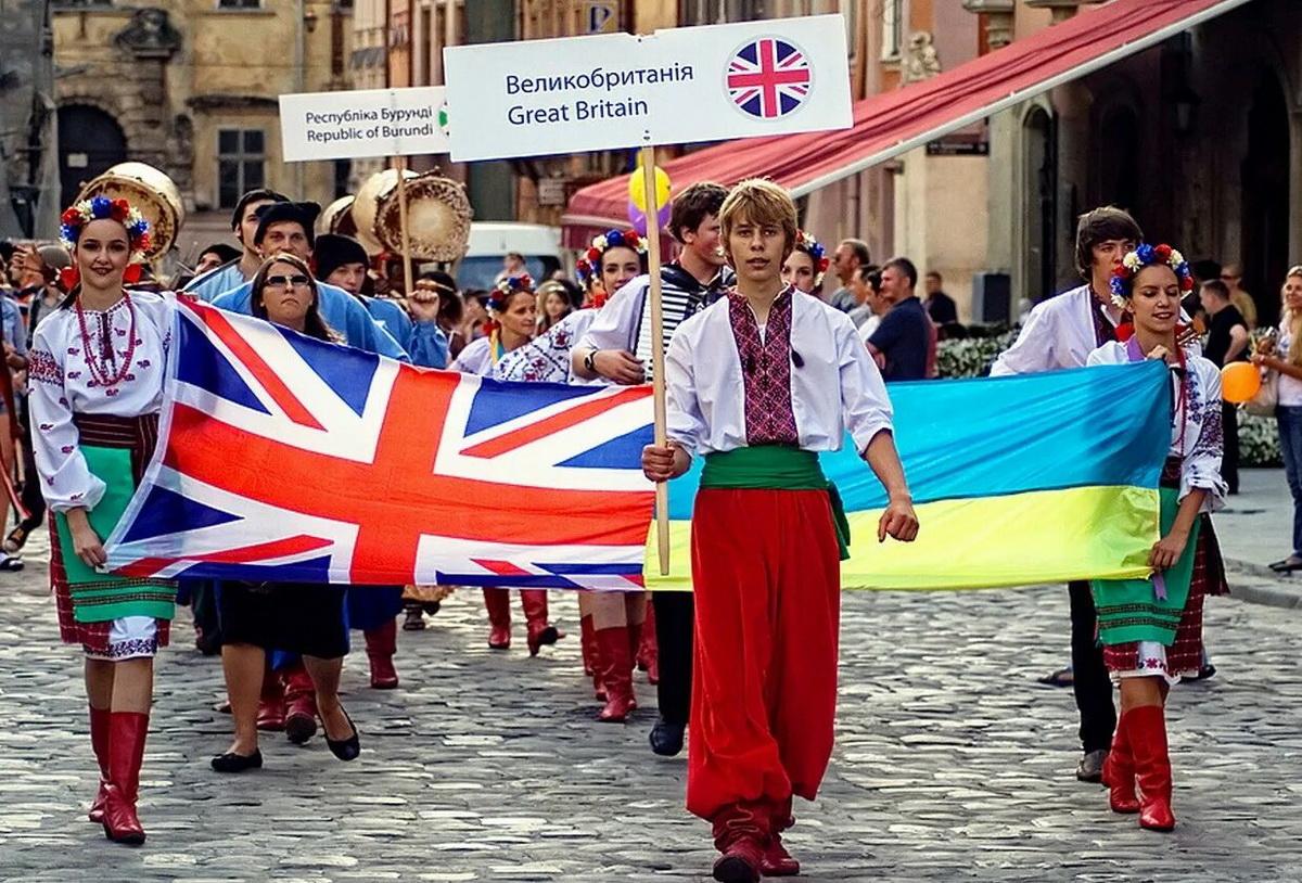 Это на 100 лет! Лондон хочет сделать Украину своей новой колонией