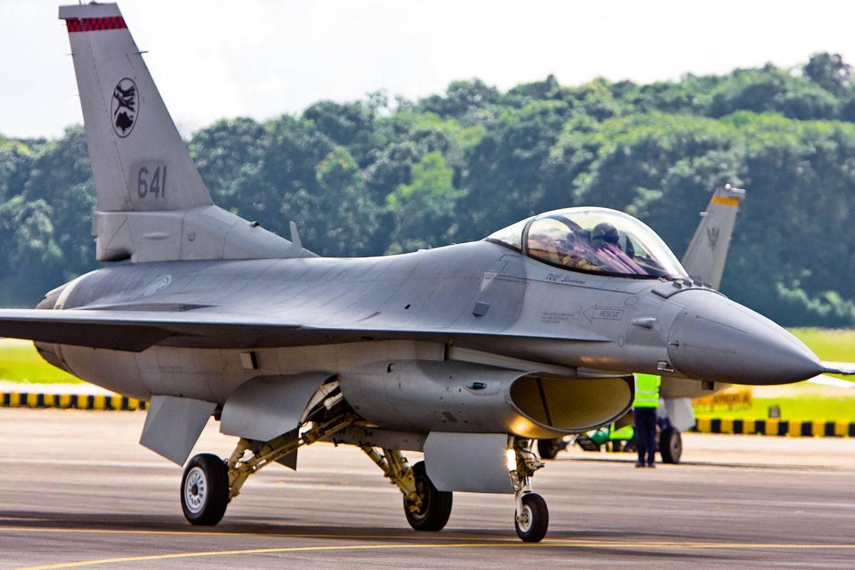 Генерал ВСУ Кривонос: ВС РФ могут нанести удары по сети аэродромов из-за F-16