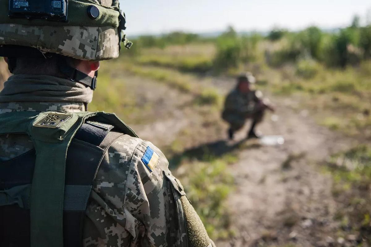 Силовики РФ: Командиры ВСУ зарабатывают на продаже купленных на сборы украинцев автомобилей