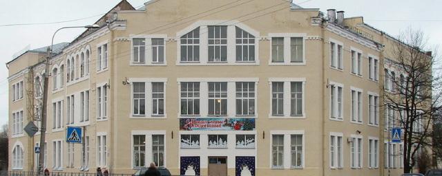 Петербургская школа №416 получила предупреждение из-за 43 случаев COVID-19