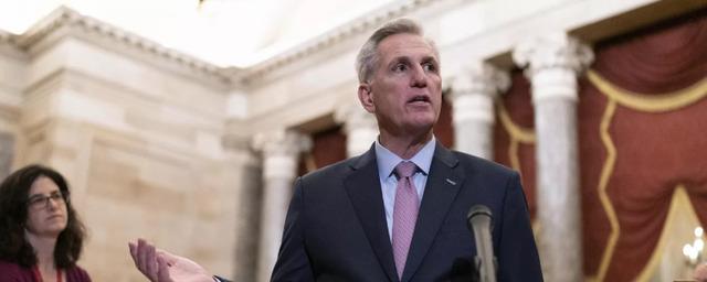 CNN: спикер Палаты представителей Конгресса Маккарти отверг приглашение Зеленского посетить Украину