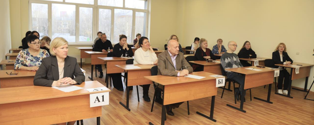 В Красногорске 17 родителей одиннадцатиклассников написали ЕГЭ по русскому языку