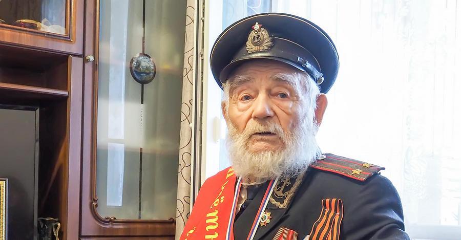В Воронеже чествуют ветерана ВОВ Ивана Осадчука, которому исполнилось 108 лет
