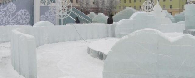 В центре Кирова начали демонтировать ледовый городок