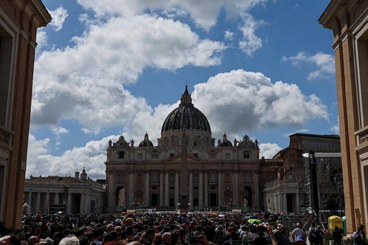 Ватикан обвинили в сокрытии таинственного пророчества Фатимы о пришельцах
