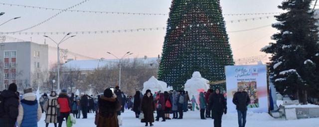 В Барнауле приступили к демонтажу снежного городка