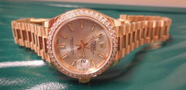 Самарские таможенники задержали часы Rolex стоимостью 2 млн рублей
