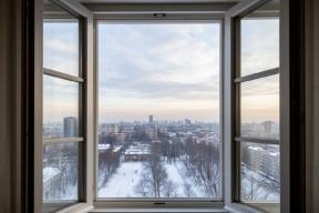 В Санкт-Петербурге дворник спас ребенка, выпавшего из окна