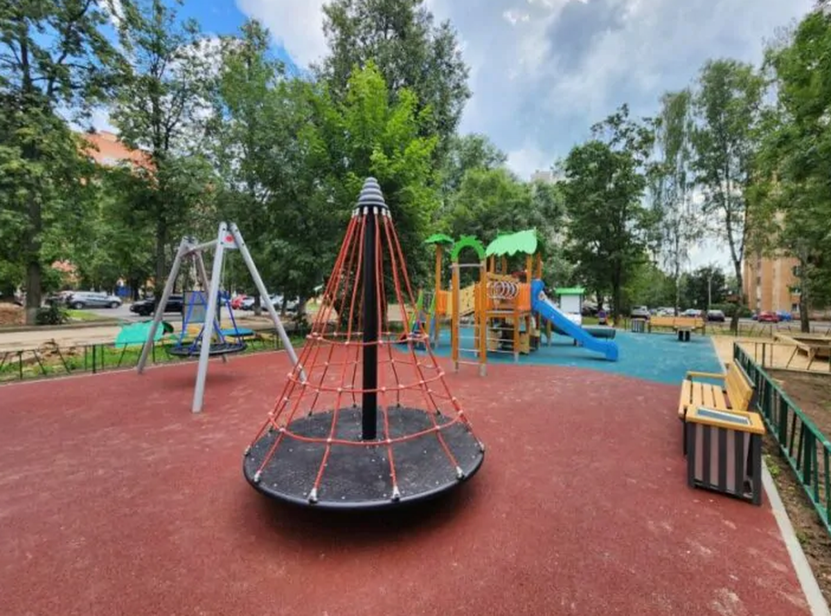 В Ивантеевке Городского округа Пушкинский предложили построить новую детскую площадку с парковками