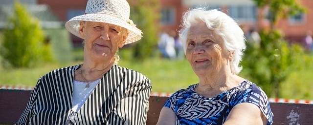 Жители Ненецкого АО старше 55 лет могут получить выплату ко Дню пожилого человека