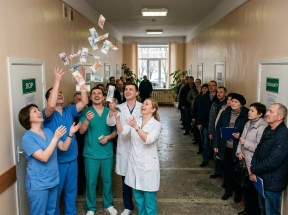 Зарплата 250 тысяч, а врачей нет. Названы самые высокие зарплаты у медиков при кадровом голоде