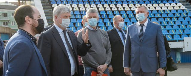 Александр Гусев обсудил решение проблем Центрального стадиона профсоюзов