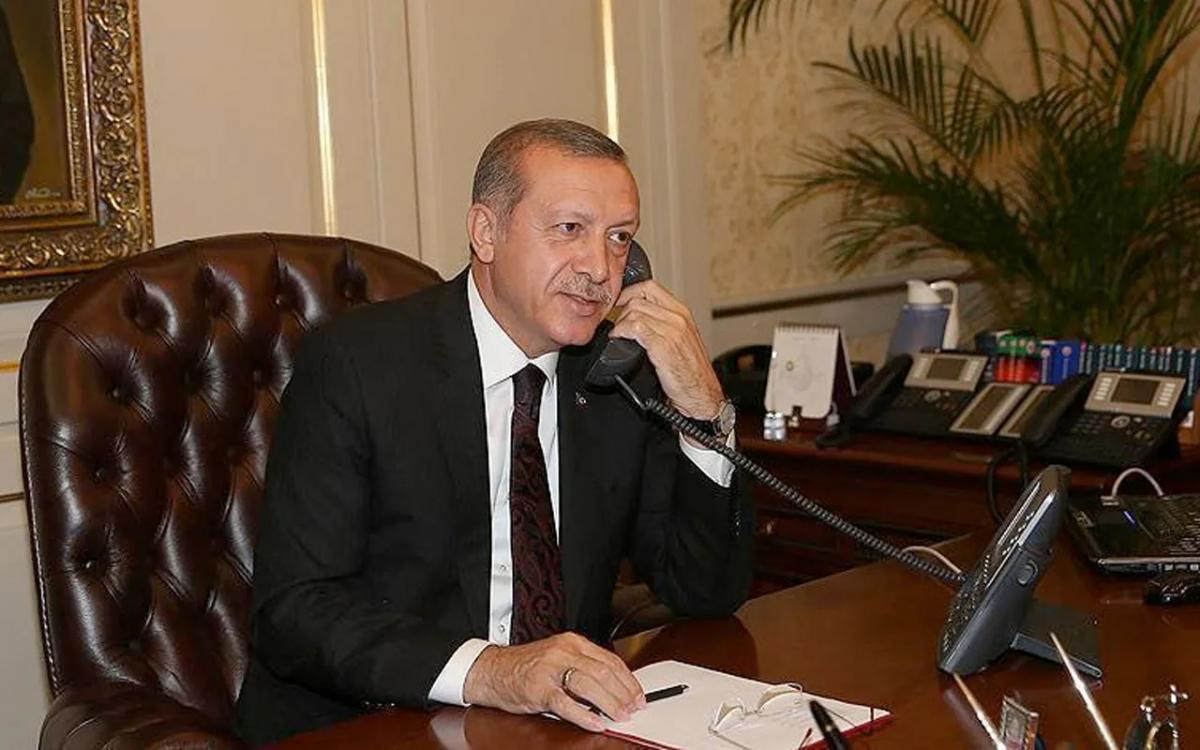 Президенты России и Турции обсудили двусторонние отношения по телефону