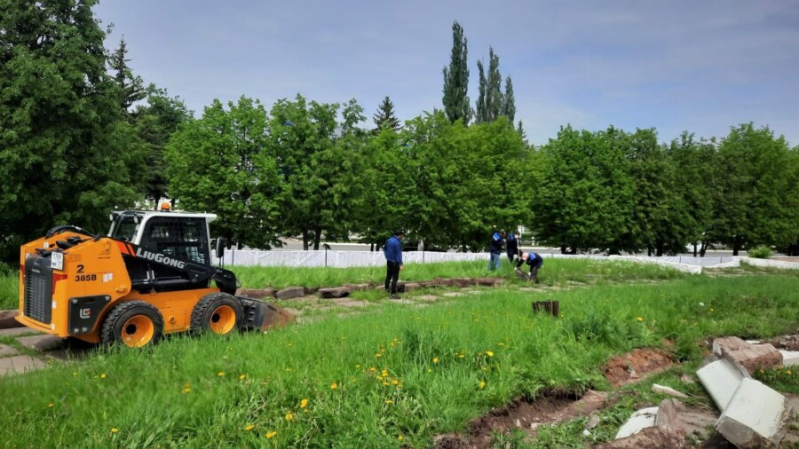 В Костроме началось обустройство парка возле цирка