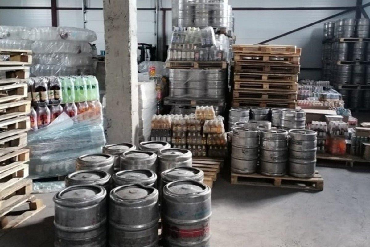 В Новосибирской области контролирующие органы арестовали 14 тысяч литров нелегального пива